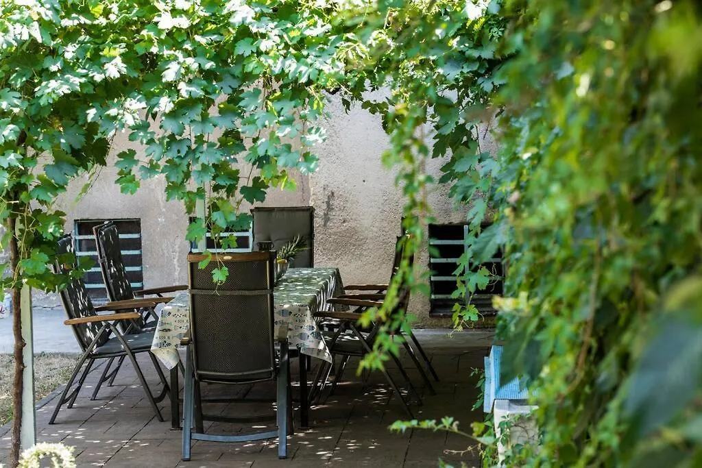 Daire Emaus Garden - City Center & 2 Bth Split
