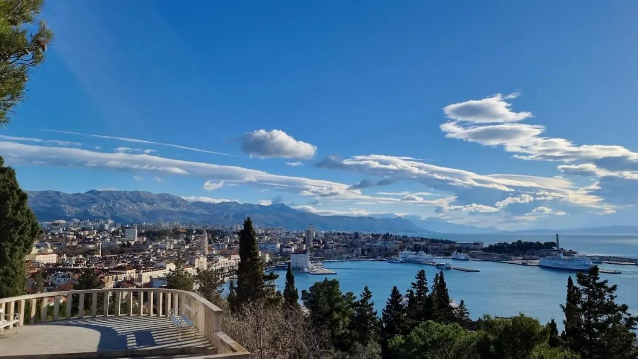 Apartman Emaus Garden - City Center & 2 Bth Croatia